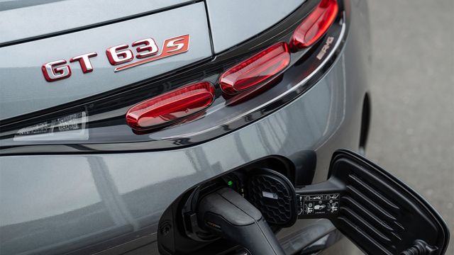 2025 M-Benz AMG GT 63 S E Performance  第5張相片