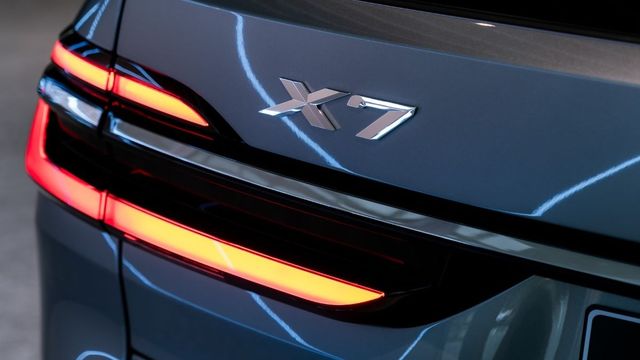 2025 BMW X7 xDrive40i Excellence特仕版  第4張相片