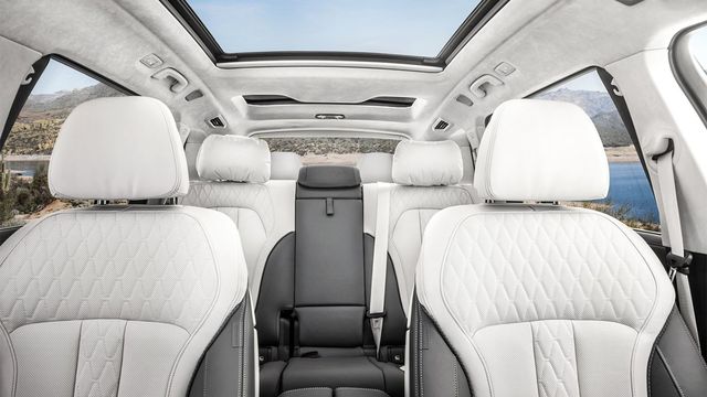 2025 BMW X7 xDrive40i Excellence特仕版  第9張相片