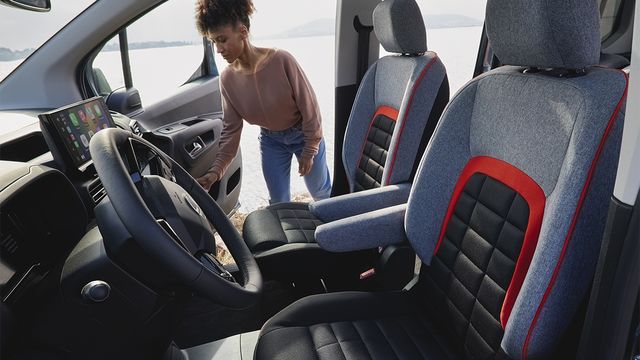 2025 Citroen Berlingo XTR M五人座Modutop  第7張相片