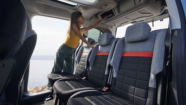2025 Citroen Berlingo XTR M五人座Modutop  第8張相片