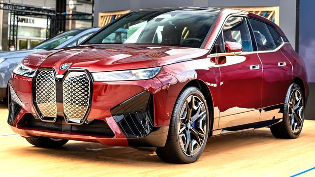 2025 BMW iX xDrive50旗艦版  第1張相片