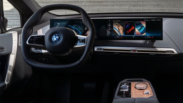 2025 BMW iX M60  第5張相片