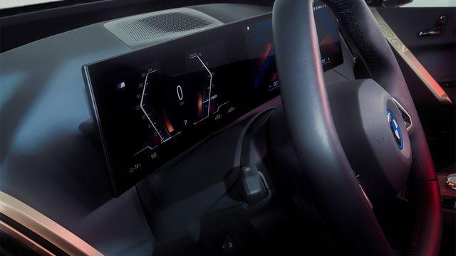 2025 BMW iX M60  第7張相片