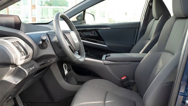 2025 Toyota bZ 4X  第8張相片
