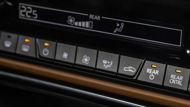 2025 Mazda CX-90 33T AWD Elite Plus  第3張相片