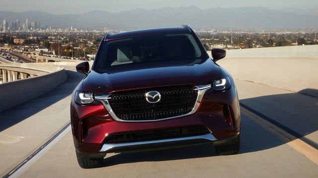 2025 Mazda CX-90 33T AWD Premium  第4張相片