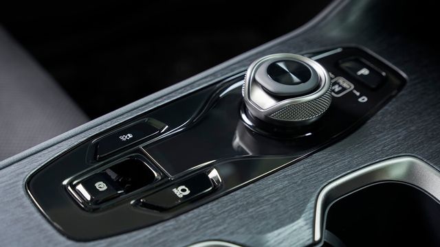 2025 Lexus RZ 450e旗艦版  第5張相片