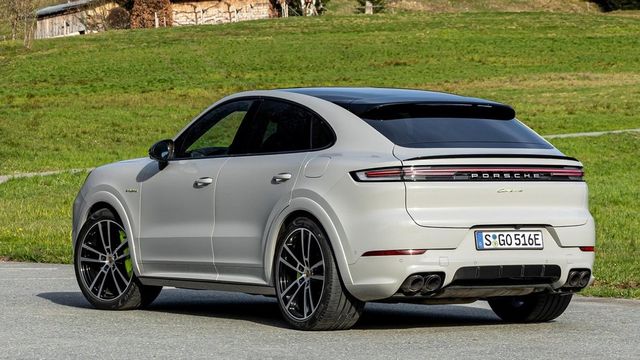 2025 Porsche Cayenne Coupe E-Hybrid  第2張相片
