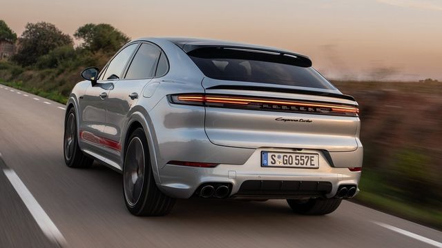 2025 Porsche Cayenne Coupe Turbo E-Hybrid  第2張相片