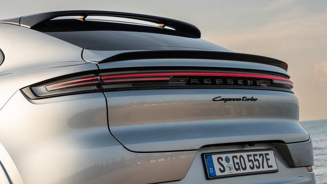 2025 Porsche Cayenne Coupe Turbo E-Hybrid  第4張相片