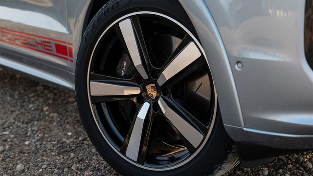 2025 Porsche Cayenne Coupe Turbo E-Hybrid  第5張相片