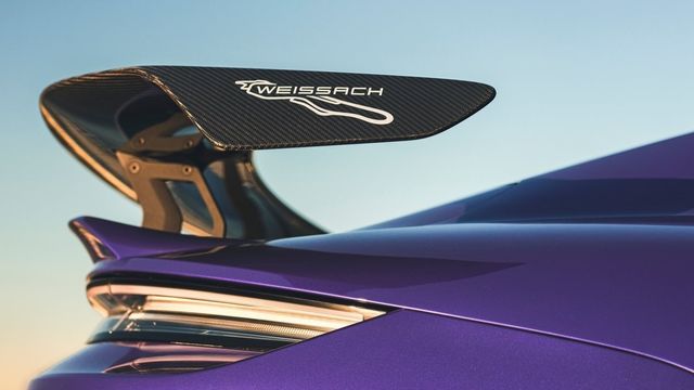 2025 Porsche Taycan Turbo GT with Weissach Package  第6張相片