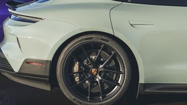 2025 Porsche Taycan Turbo GT  第5張相片