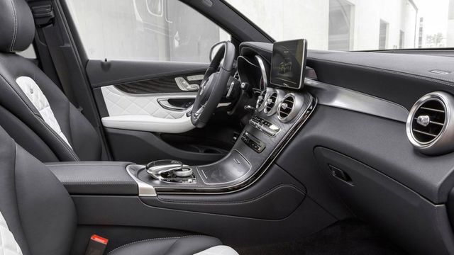 2019 M-Benz GLC-Class GLC250 4MATIC運動版  第7張相片