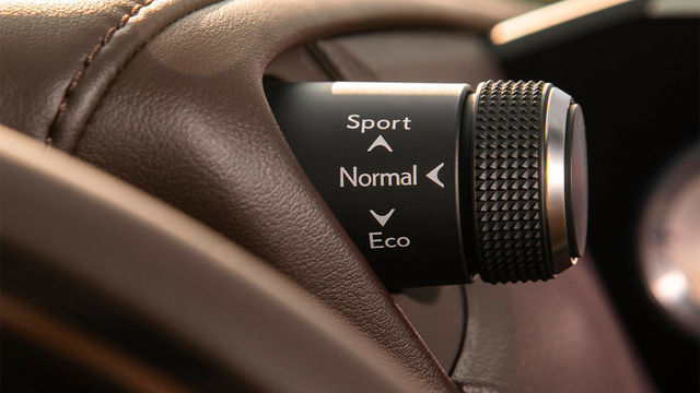 2019 Lexus ES 250旗艦版  第9張相片