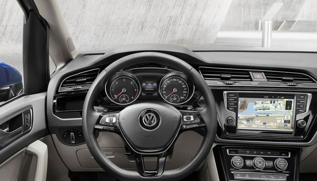 2019 Volkswagen Touran 280 TSI Trendline  第10張相片