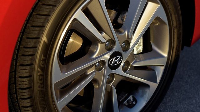 2019 Hyundai Elantra 悍動型  第5張相片