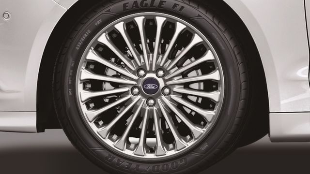 2019 Ford Mondeo EcoBoost 240  第5張相片