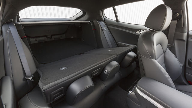 2019 Kia Stinger 2.0T GT-Line  第9張相片