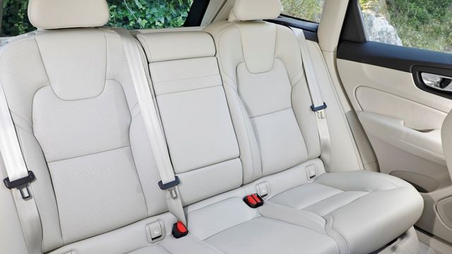 2019 Volvo XC60 T5 Momentum  第7張相片