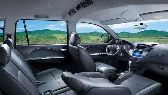 2019 Mitsubishi Zinger 2.4精緻型  第7張相片