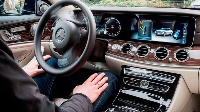 2019 M-Benz E-Class Sedan E250 Avantgarde  第7張相片