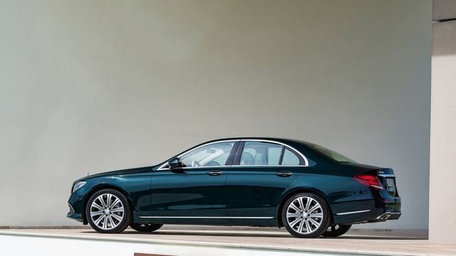 2019 M-Benz E-Class Sedan E250 Exclusive  第3張相片