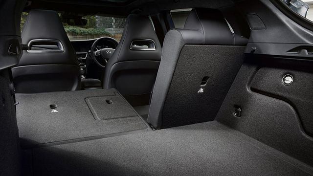 2019 Infiniti Q30 1.6t菁英版  第10張相片
