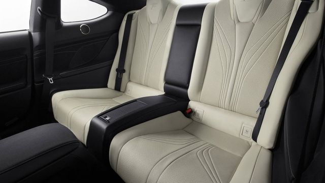 2019 Lexus RC F  第9張相片
