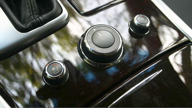 2019 Infiniti Q70 2.5 V6豪華款  第10張相片