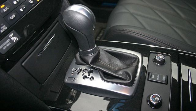 2019 Infiniti QX70 3.7 V6旗艦款  第6張相片