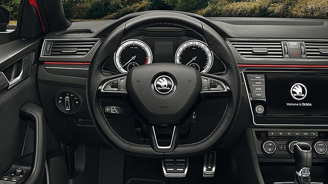2019 Skoda Superb Sedan Sportline TSI  第8張相片