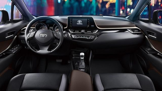 2019 Toyota C-HR 尊爵AWD  第6張相片