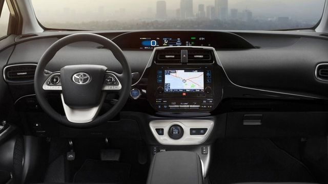 2019 Toyota Prius Hybrid 1.8  第7張相片