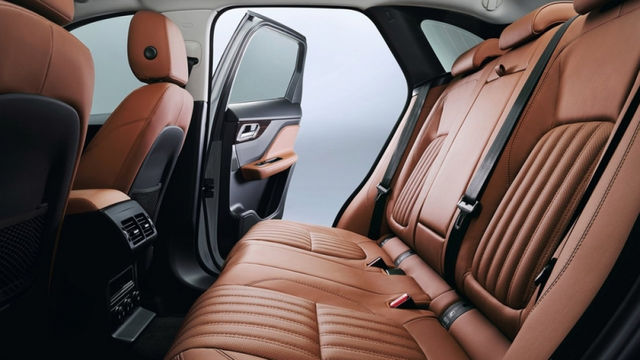 2019 Jaguar F-Pace R-Sport  20d AWD  第6張相片