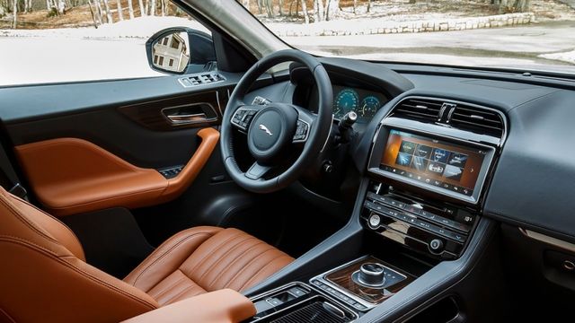2019 Jaguar F-Pace R-Sport 25T RWD  第8張相片