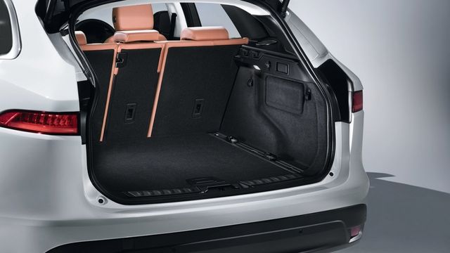 2019 Jaguar F-Pace R-Sport 25T RWD  第10張相片