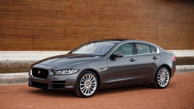 2019 Jaguar XE Prestige 20t  第7張相片