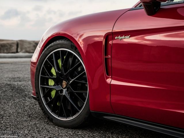 2019 Porsche Panamera Sport Turismo Turbo S  E-Hybrid  第2張相片
