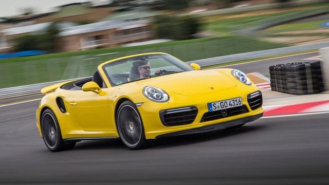 2019 Porsche 911 Turbo Cabriolet  第1張相片