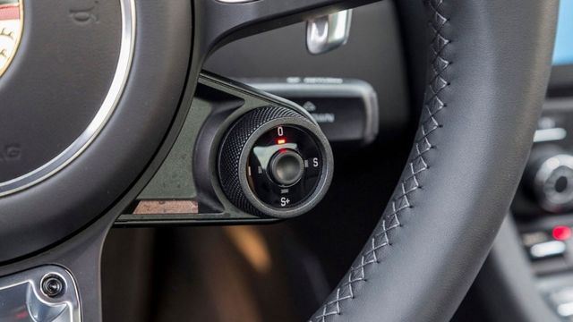 2019 Porsche 911 Turbo Cabriolet  第8張相片