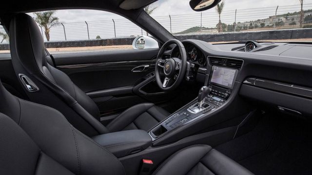 2019 Porsche 911 Turbo S Cabriolet  第7張相片