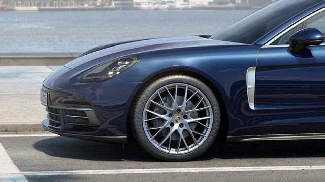 2019 Porsche Panamera 4 Executive  第4張相片