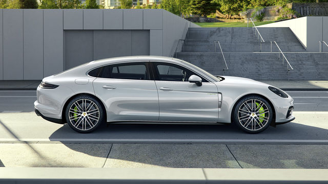 2019 Porsche Panamera 4 E-Hybrid  Executive  第3張相片