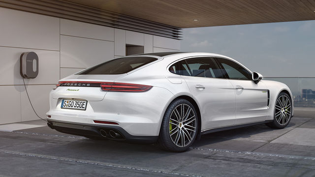 2019 Porsche Panamera 4 E-Hybrid  Executive  第4張相片