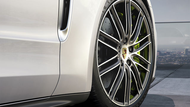 2019 Porsche Panamera 4 E-Hybrid  Executive  第6張相片