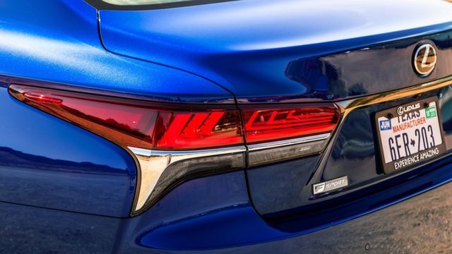 2019 Lexus LS 500h F Sport版  第3張相片