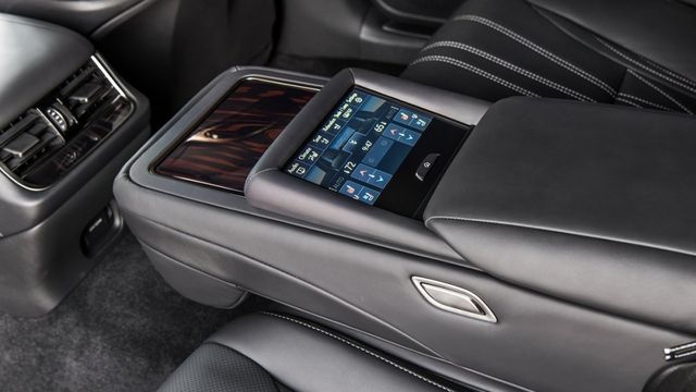 2019 Lexus LS 500旗艦版  第9張相片