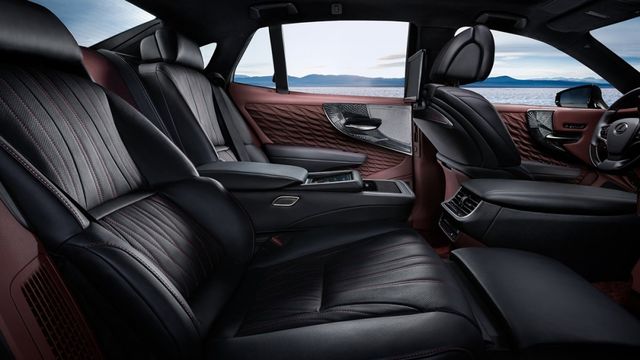2019 Lexus LS 500旗艦版  第10張相片